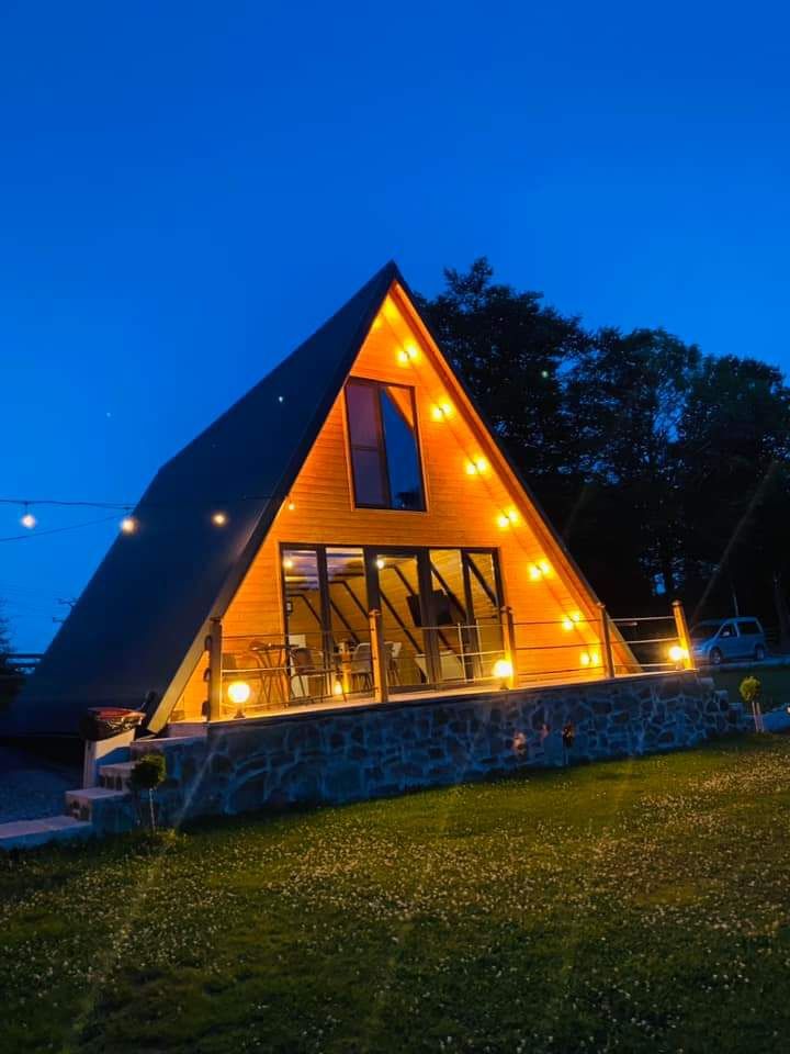 Case și căsuțe de grădină, cabane, foișor, terase,pergole etc