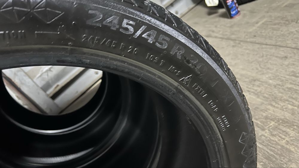 Продаётся комплект зимних шин Conti VikingContact 7 R20(разноразмерка)