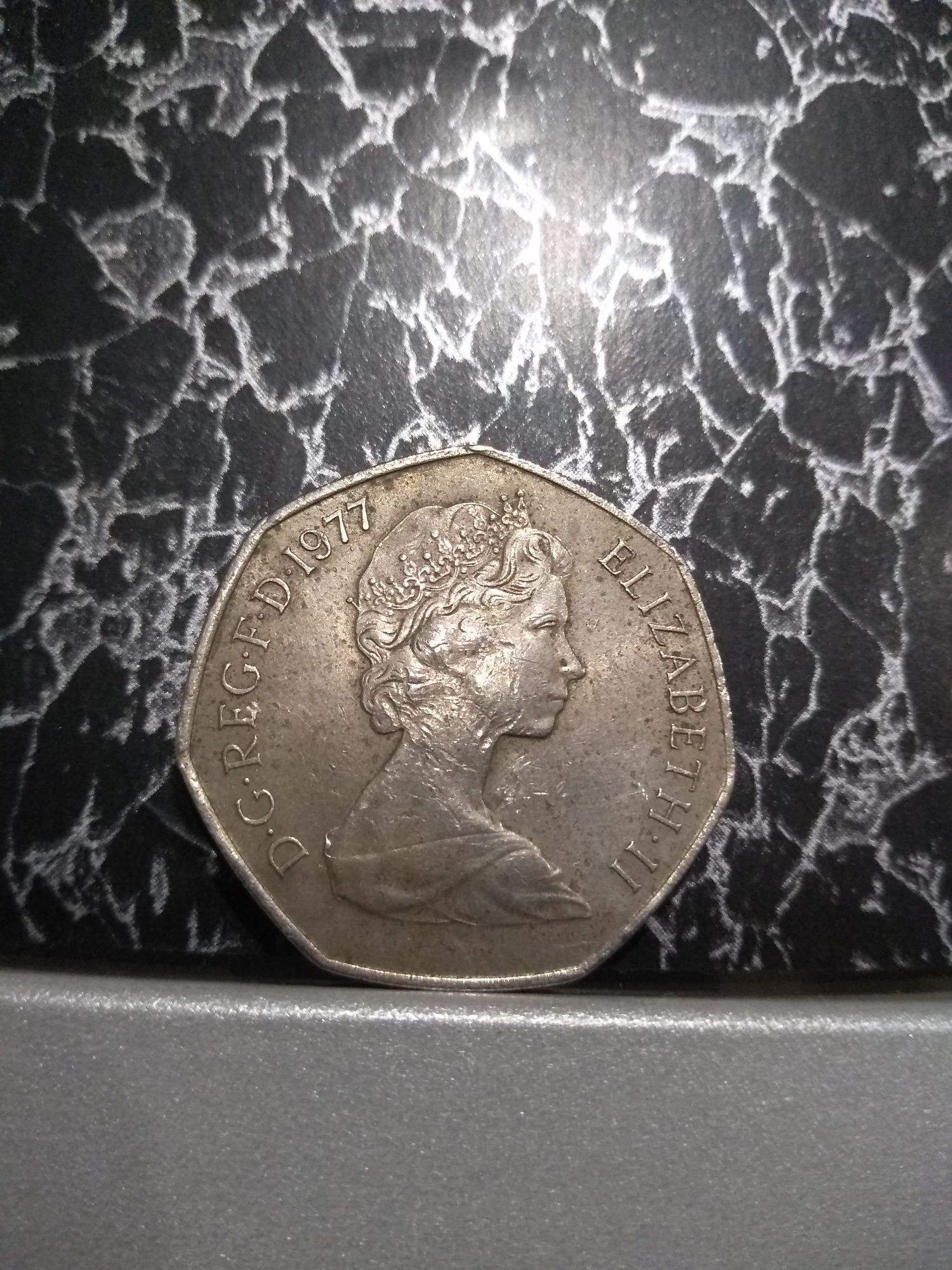 Monedă 50 PENCE 1977 Queen Elizabeth 2