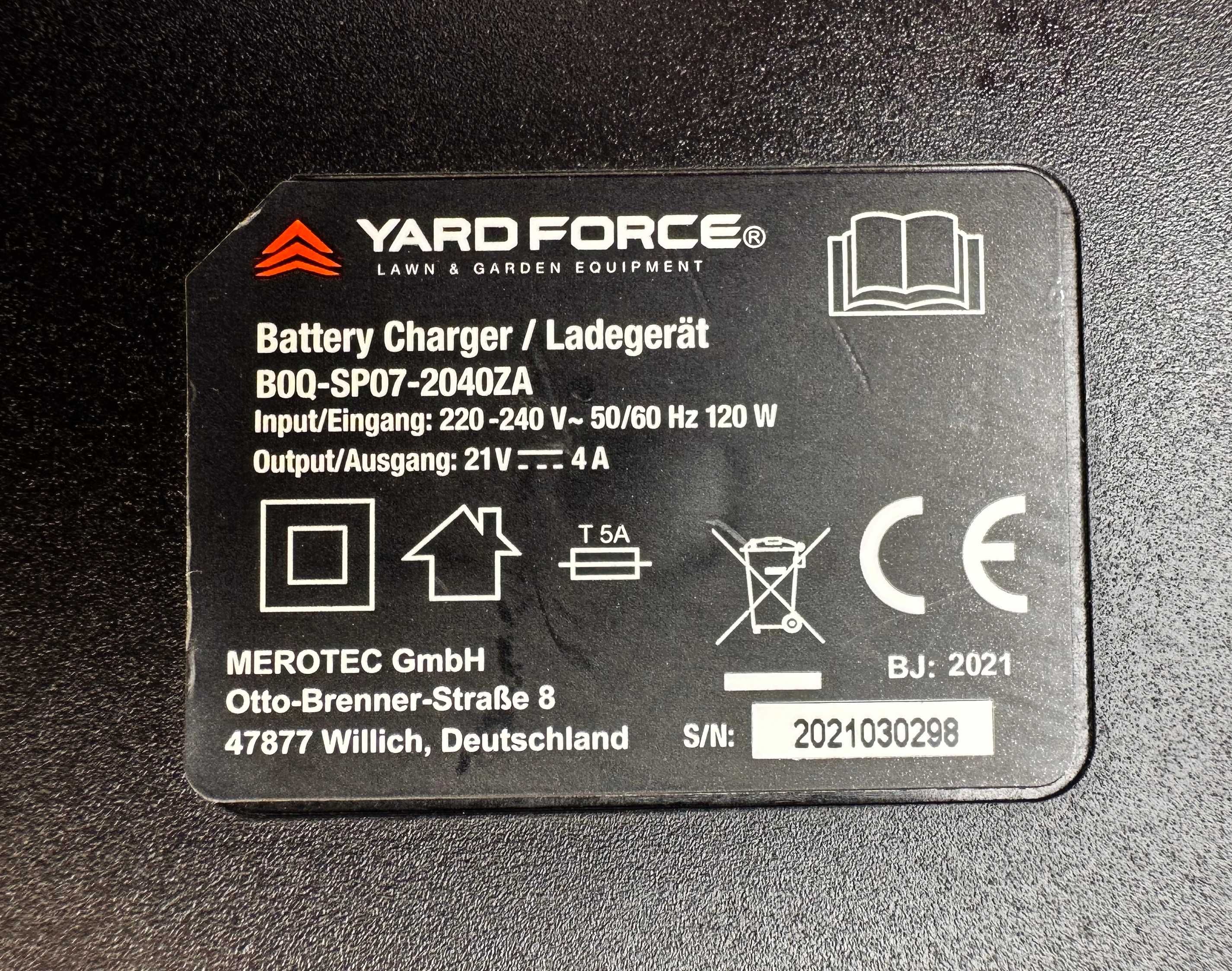 YARD FORCE - Двойно зарядно с две батерии по 20V 5.0Ah като нови!