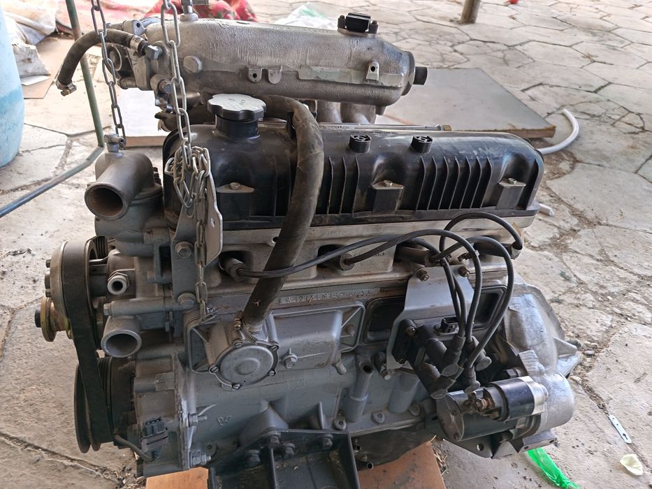 Запчасти двигатель в сборе.