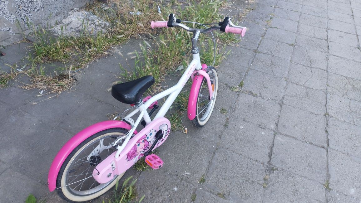 Детски велосипед(колело) BTWIN 16 цола

Технически изправно

Нормалн