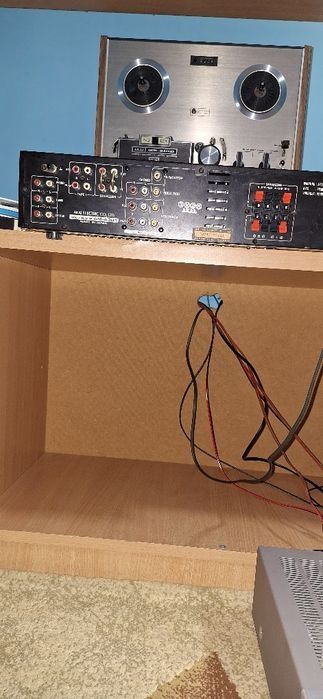 Magnetofon Akai 210d plus amplificator akai