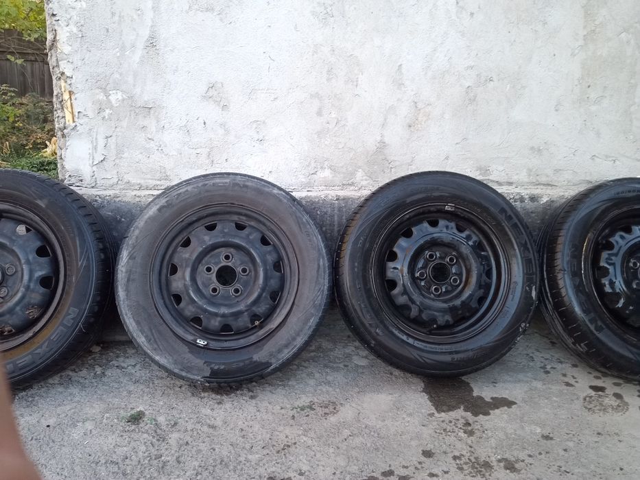 Продам Резину с дисками Toyota Subaru