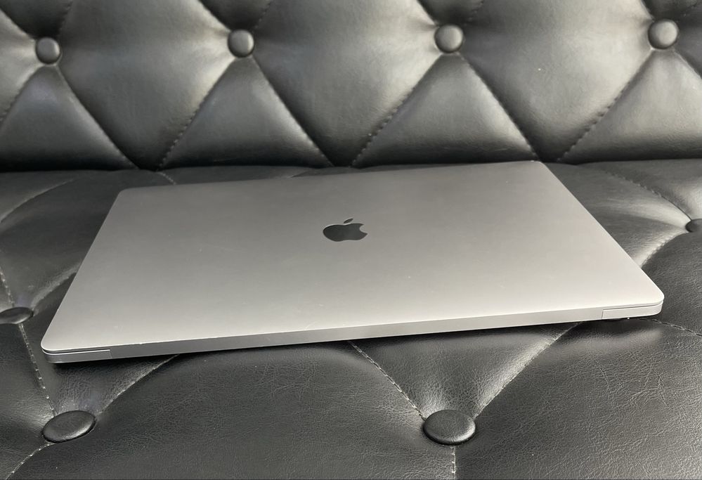 Apple MacBook Pro 16inch 2019 года в хорошем состоянии