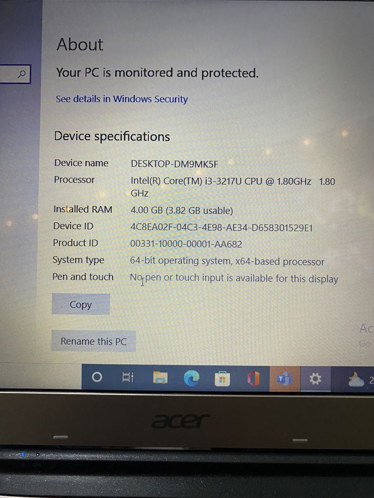 Laptop Acer  I3 Intel subtire ideal pentru servici/ Facebook etc