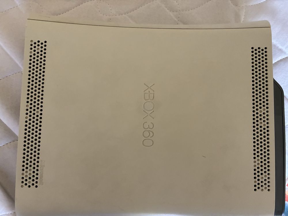 Продавам XBOX 360