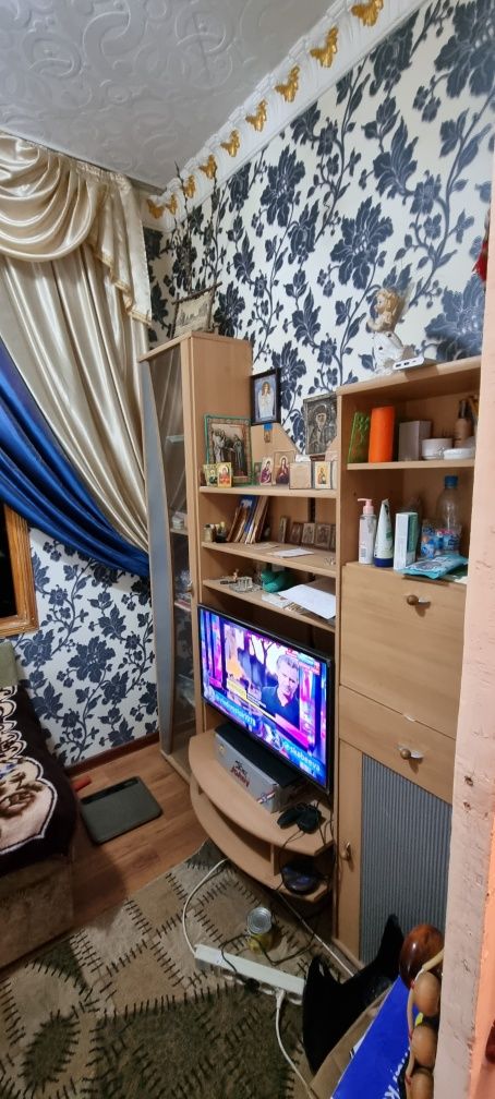 Продаю  свою квартиру 2 комнатную, 3 этаж. Не торец. Ориентир Фархадск