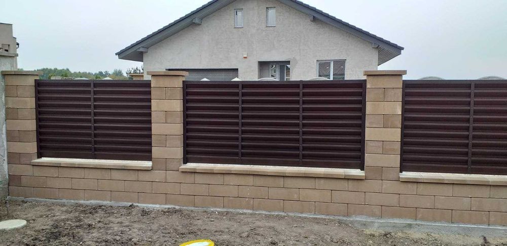 Garduri si porti din panou stil jaluzea de diferite modele la comanda