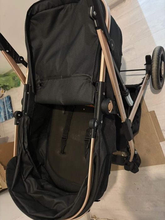 Детская коляска почти новая