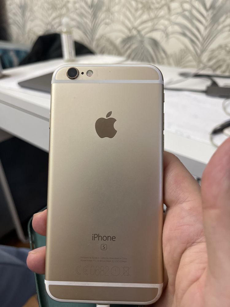 Iphone 6s золотой