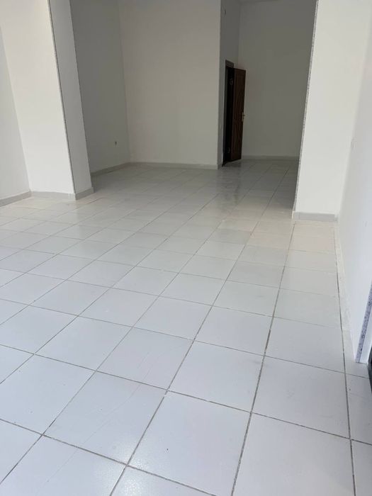 Нотурар [савдо дукони]  бино ижарага берилади.