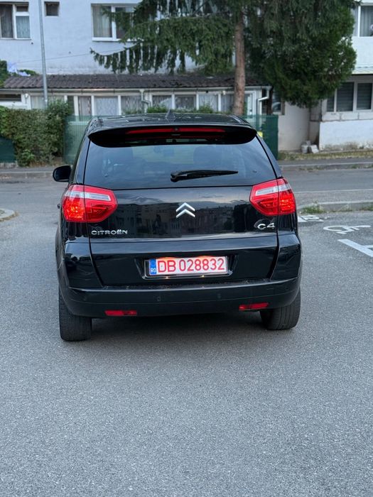 Mașina bine întreținută,impecabil,