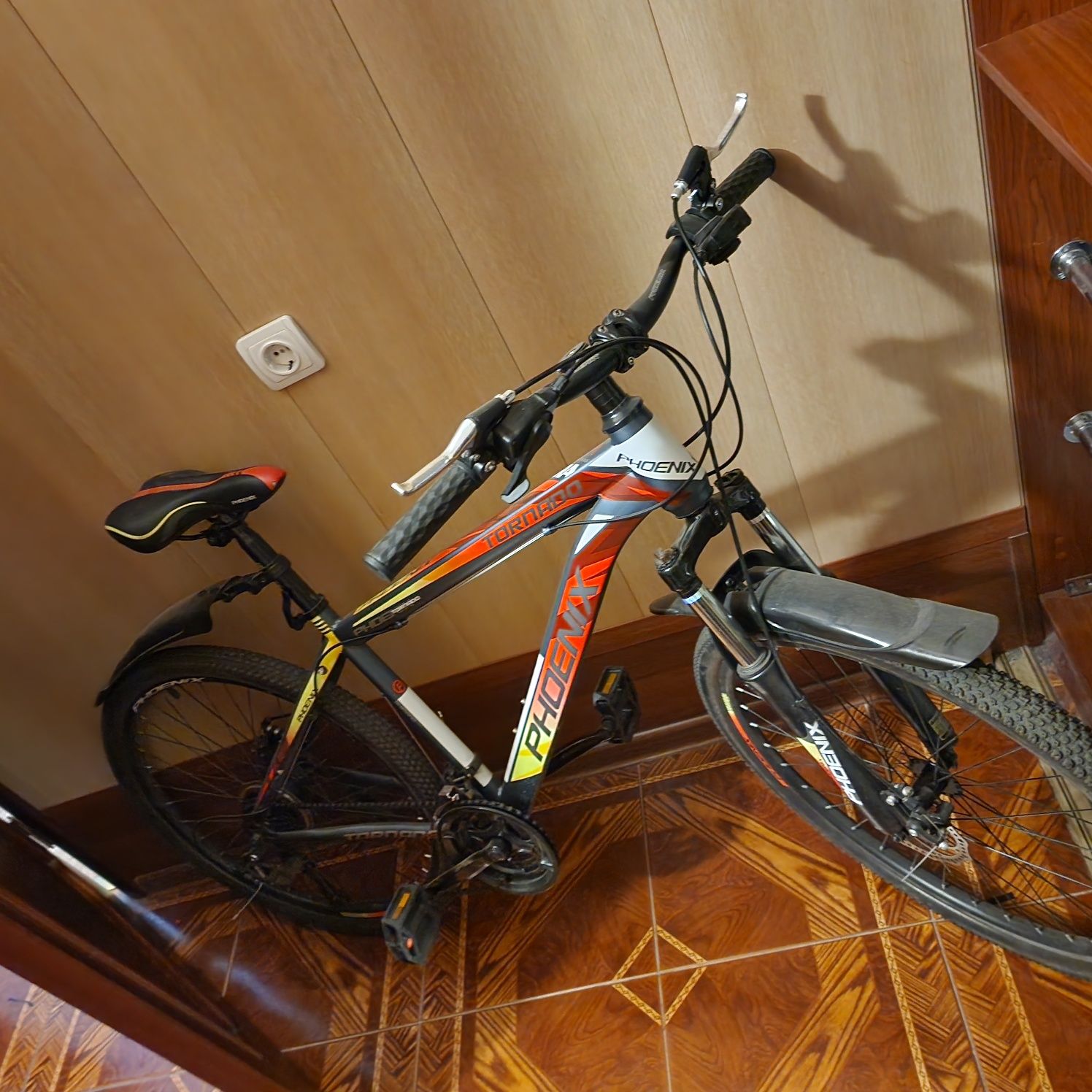 Продаю спортивный велосипед  PHOENIX