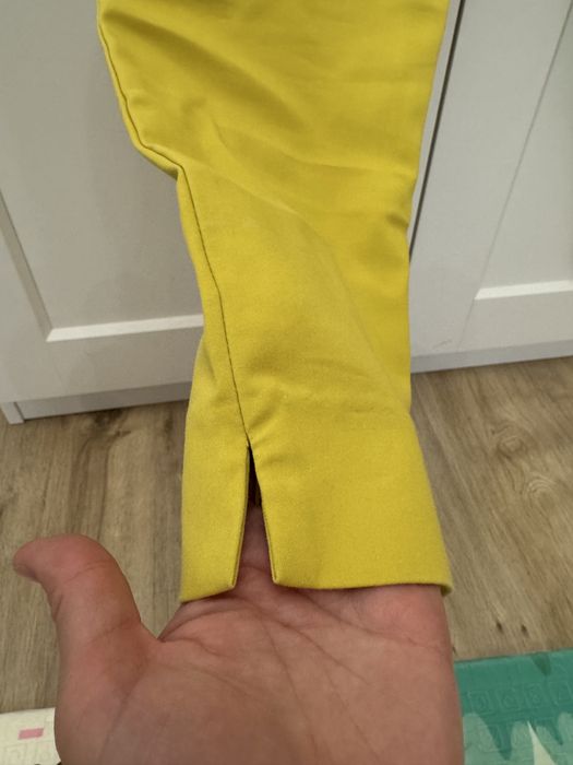 Pantaloni mărimea 34