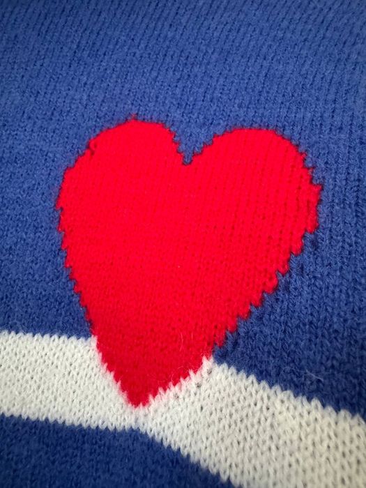 Пуловер / Поло на райета със сърце