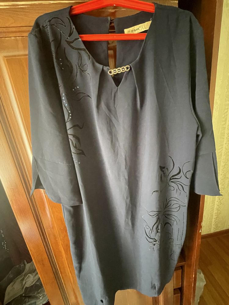 Продам женскую одежду