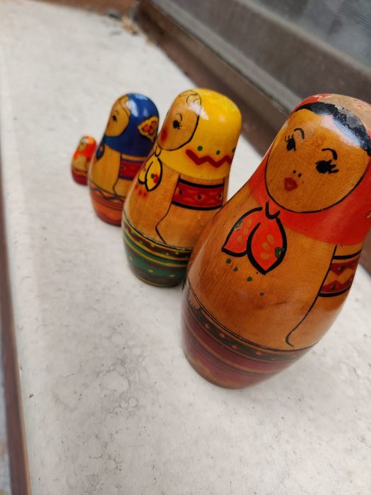 Papusa /jucarie veche din lemn Matrioska