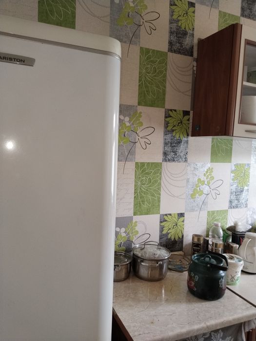 Продам 2 комнатную квартиру в спутнике-8. На втором этаже. Дом деревян