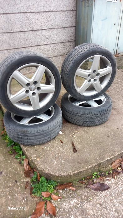 Алуминиеви джанти с гуми