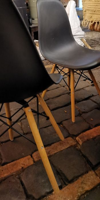 Scaune scandinave negru cu lemn Rico Negru