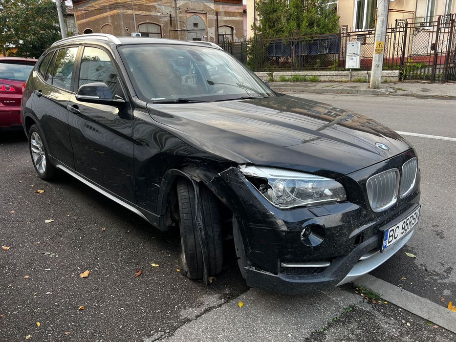 Vand bmw x1 2.0 xdrive 184cp automat AVARIAT