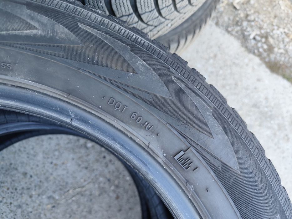 Зимни гуми , втора употреба 215/60/R17