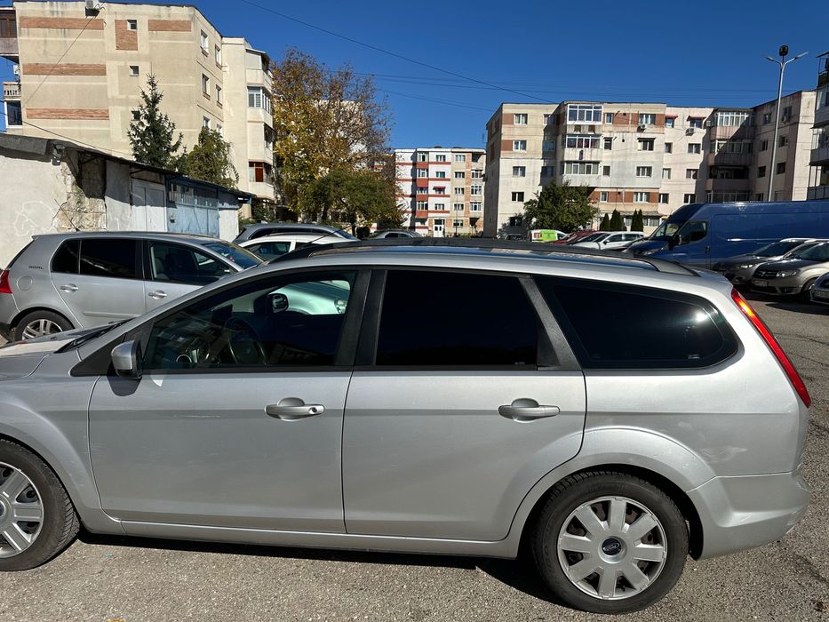 Ford Focus Mk2 Facelift  2010  1.6 TDCi 286.000 km 2500 € (negociabil)