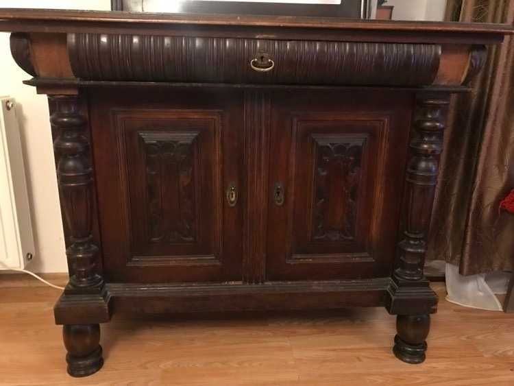 Oglinda din cristal cu rama din lemn si scrin cu ornamente