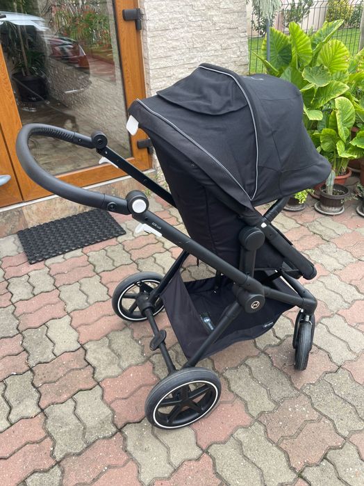 Cărucior Cybex Eos lux Moon Black 3 piese