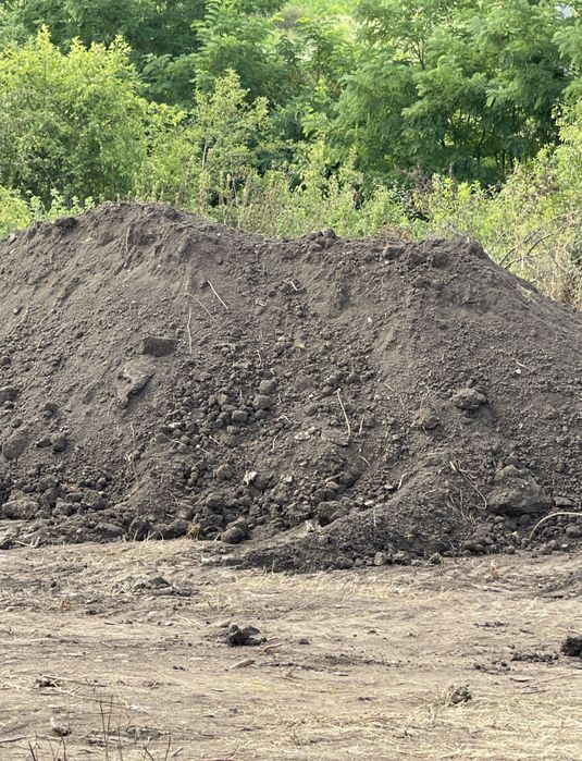 Donez pamant negru fara moloz sau alte deseuri