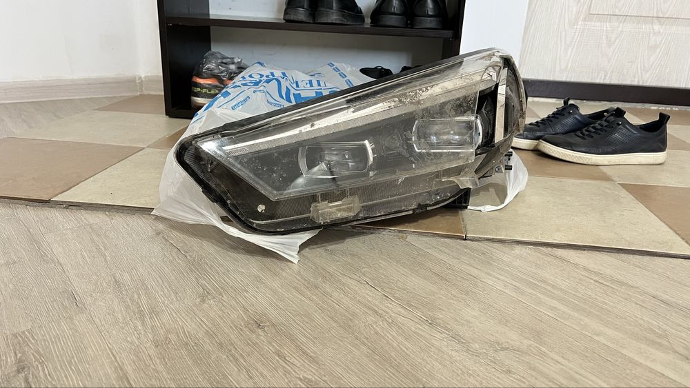 Продам фару на JAC J7