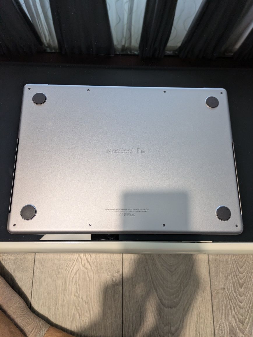 MacBook Pro 14 M1
