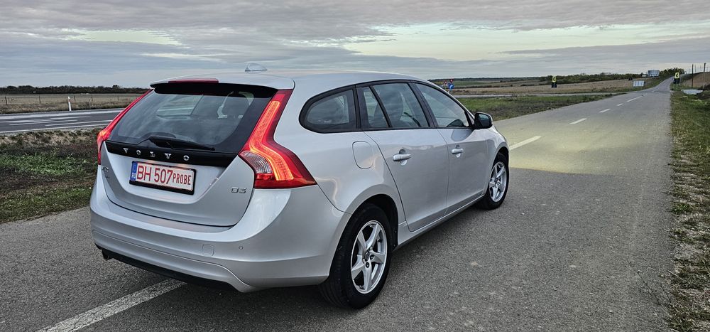 VOLVO V60 D3 2.0D Automat 2017 150cp