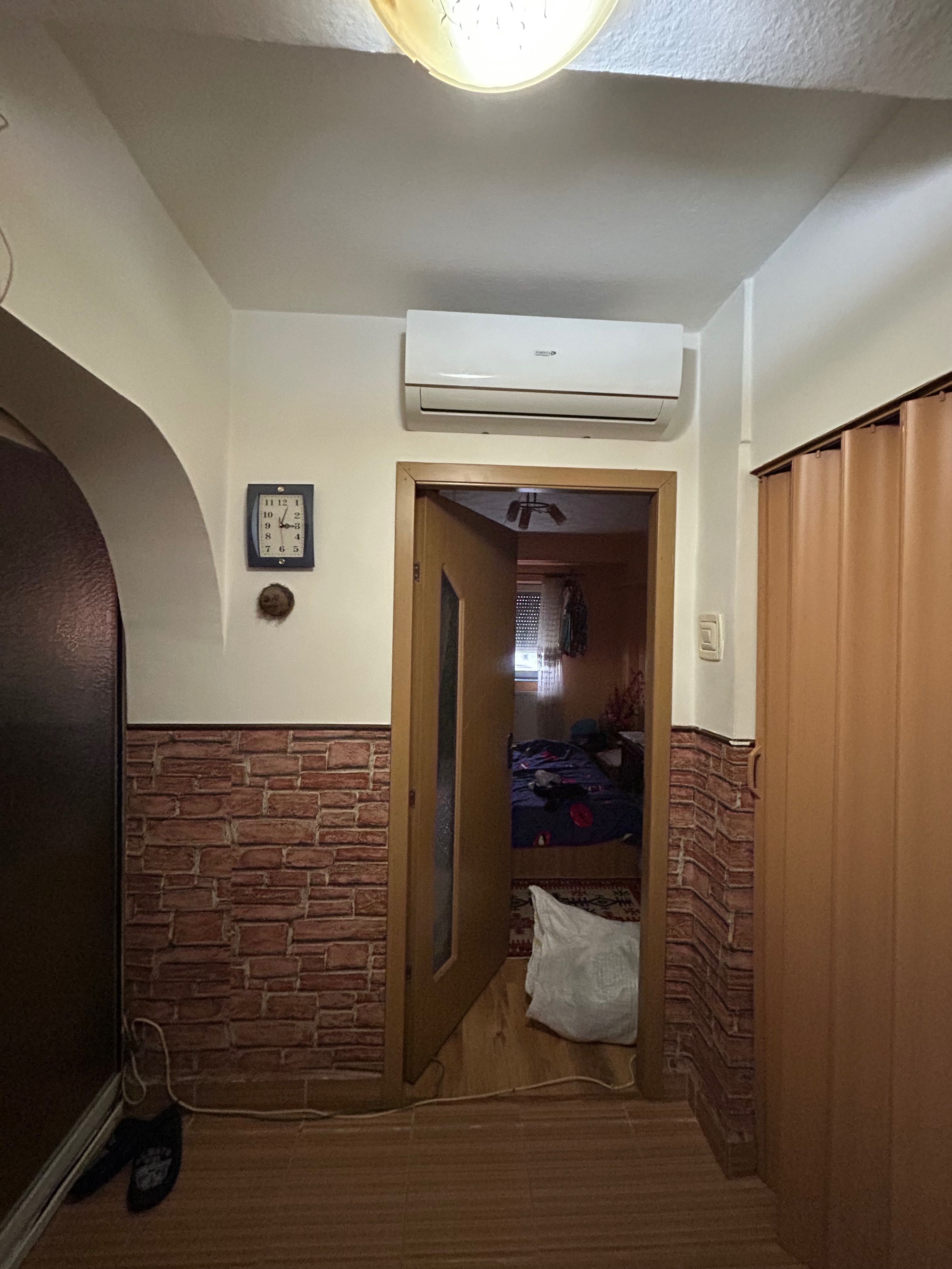 Vand apartament 2 camere