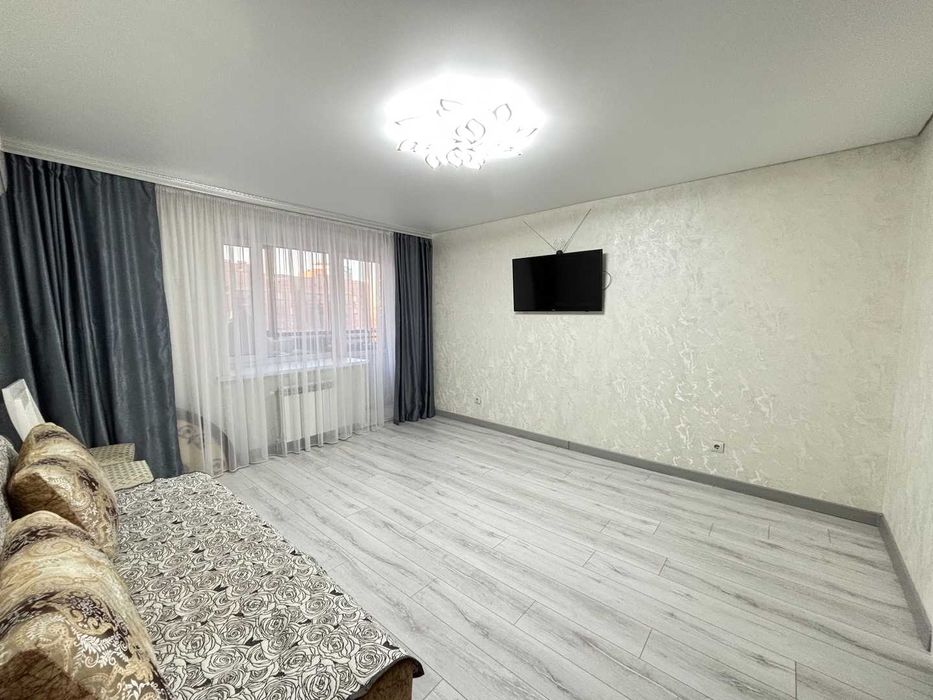 3 комнатная квартира в новостройке Жас Оркена с ремонтом