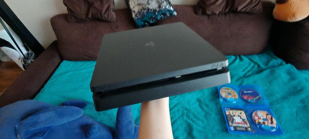 PS4 slim с играми