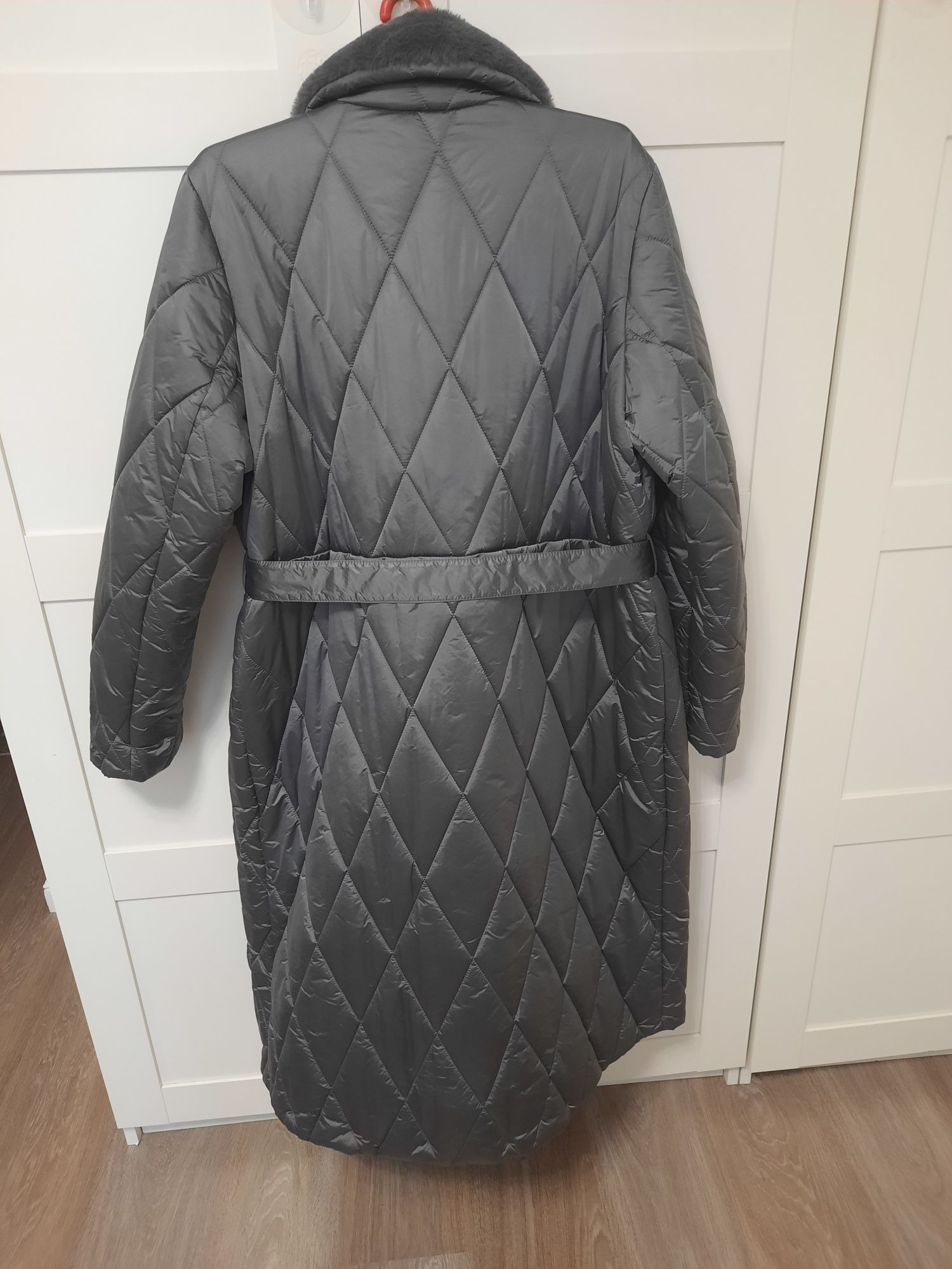 Шикарное стеганное пальто турецкого бренда