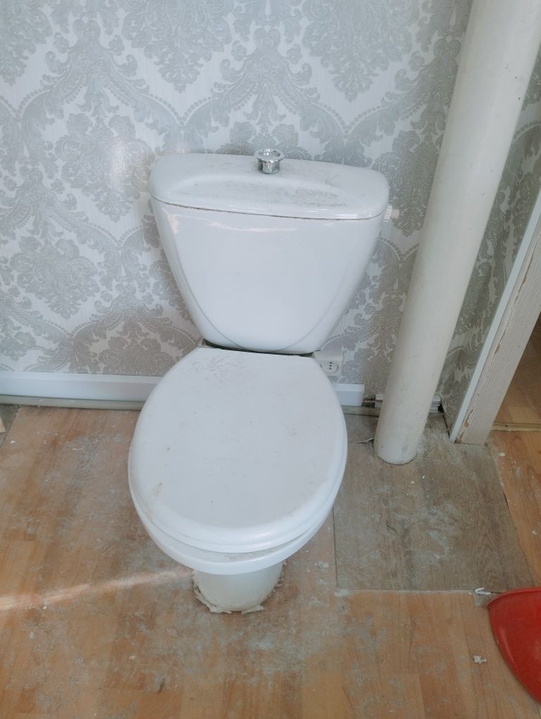 Унитаз продается