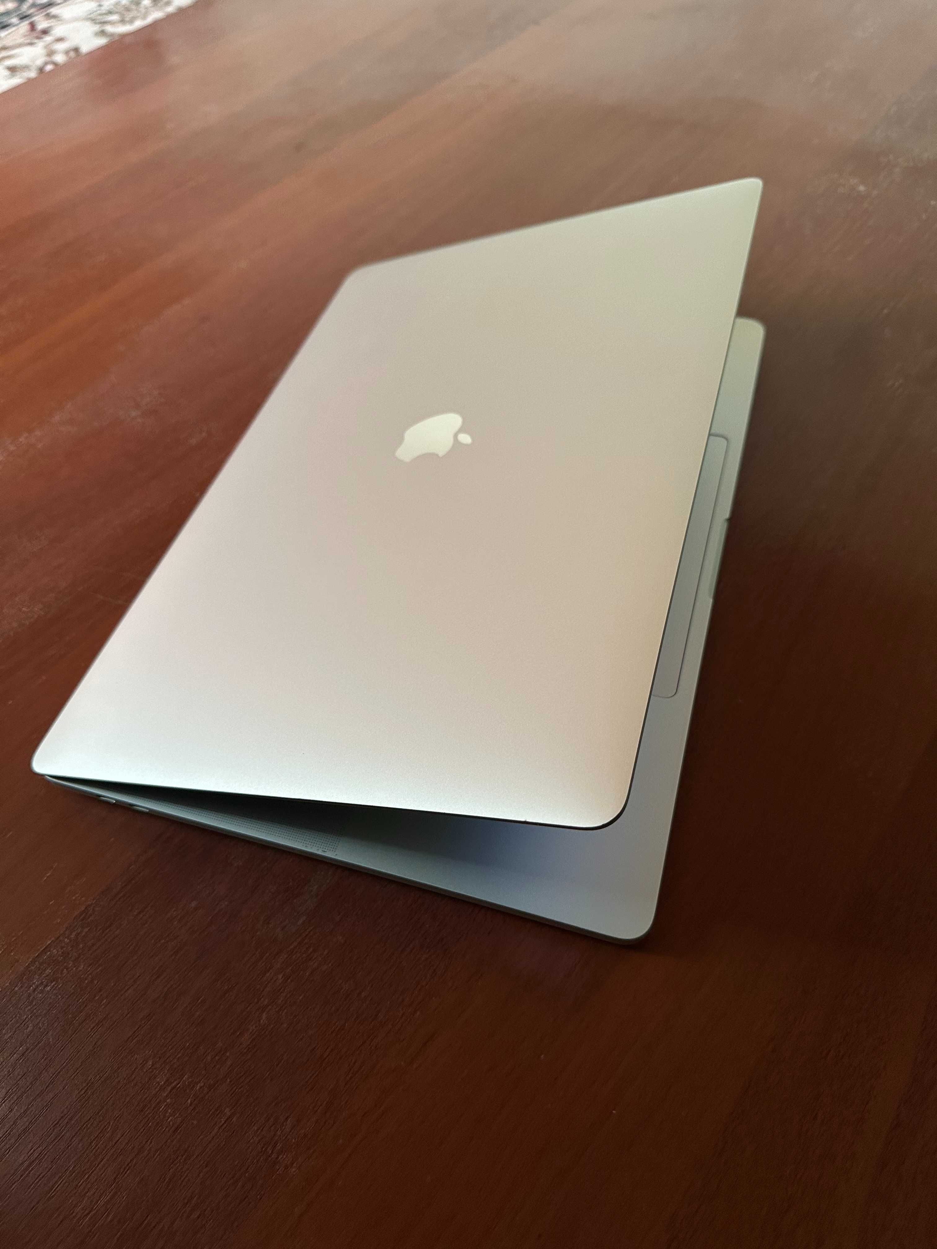 Macbook Pro 16 inch, 16gb, 512SSD