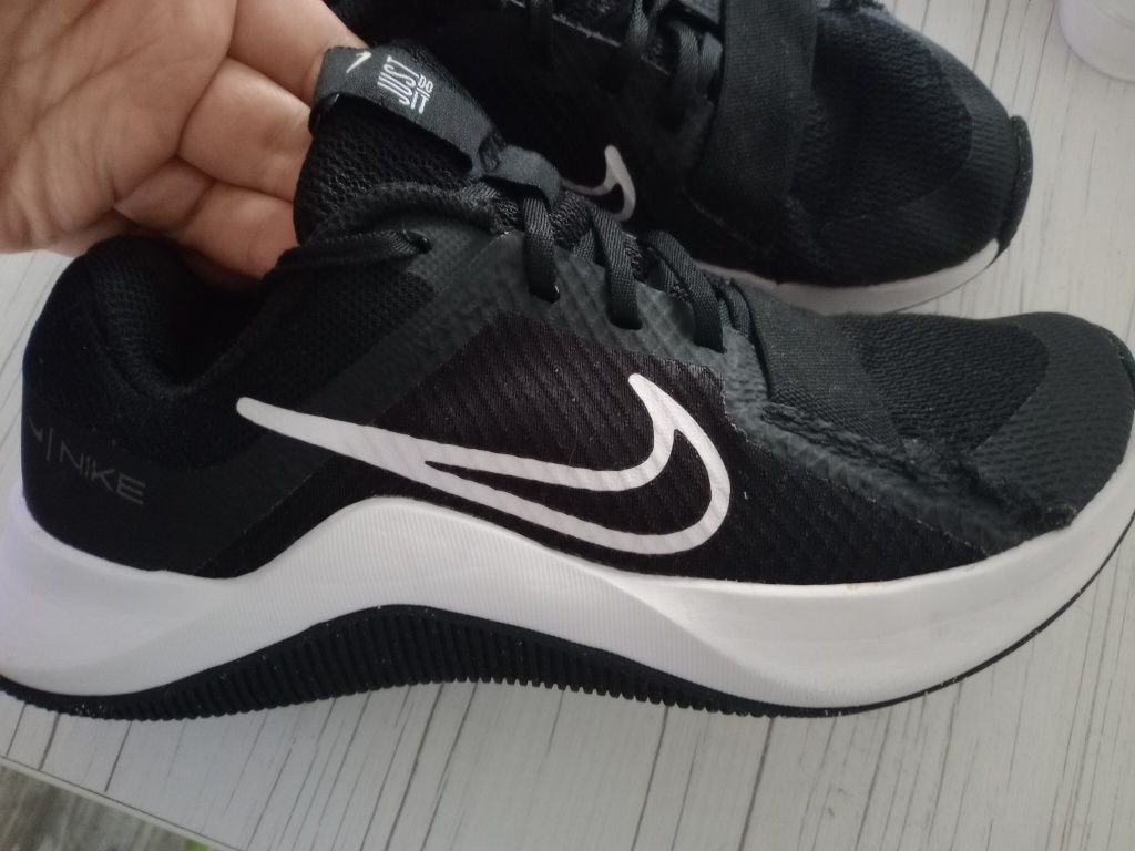 NIKE детски маратонки 35н