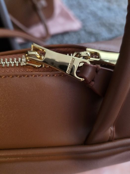 Чисто нова  чанта  маркова M..u M..u страхотна