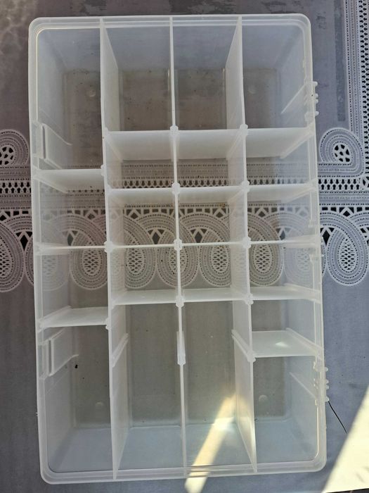 Cutii transparente din plastic pentru depozitare