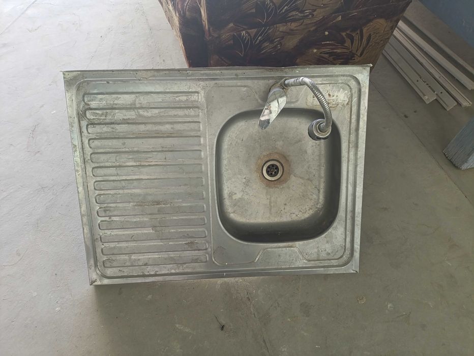 Мойка для кухни сотилади