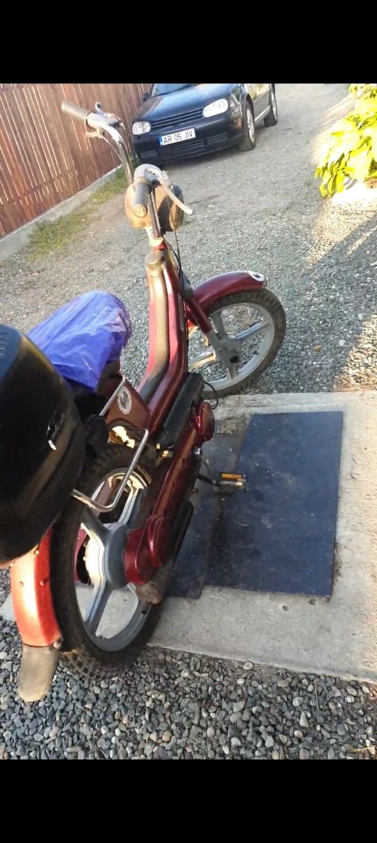 Vând Piaggio și cu acte în regulă mai multe detalii la telefon