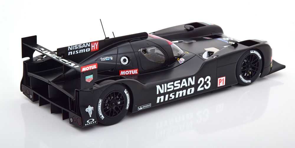 Macheta Nissan GT-R LM Nismo Test Car Le Mans 2015 - AutoArt 1/18