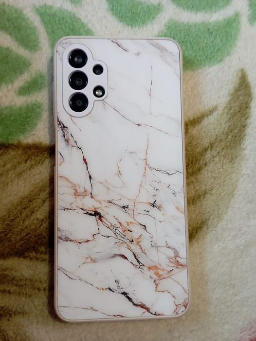 Самсунг А13, в хорошем состоянии, недавно менялся дисплей