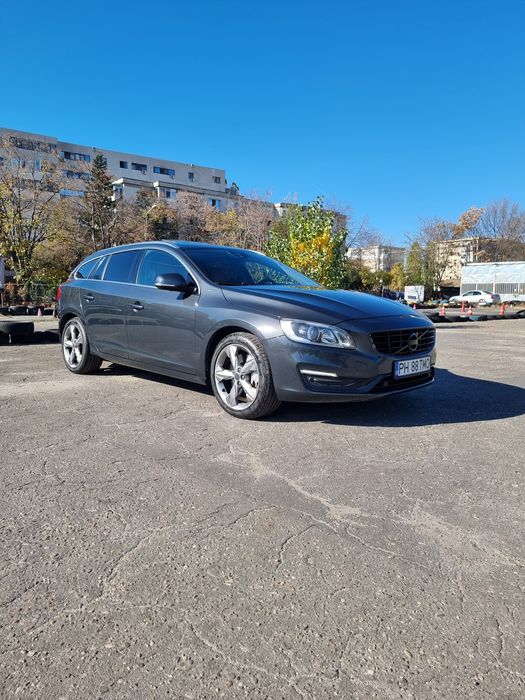 Volvo V60 Plug-In Hybrid ~Automat~4x4~Proprietar ~2.4 Diesel D6