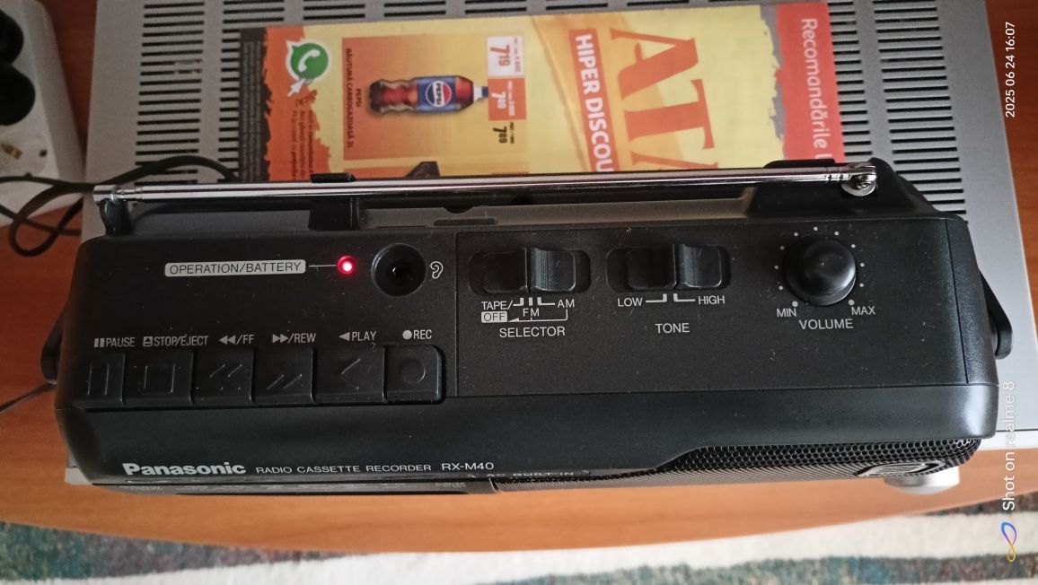 Radiocasetofoane Panasonic-cadou 3 casete audio.