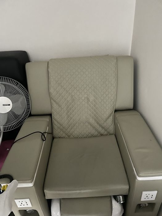 Педикюрное массажное кресло